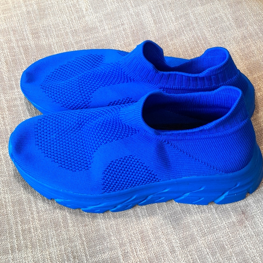 Men's Running Shoes. Size:8.5. Blue.